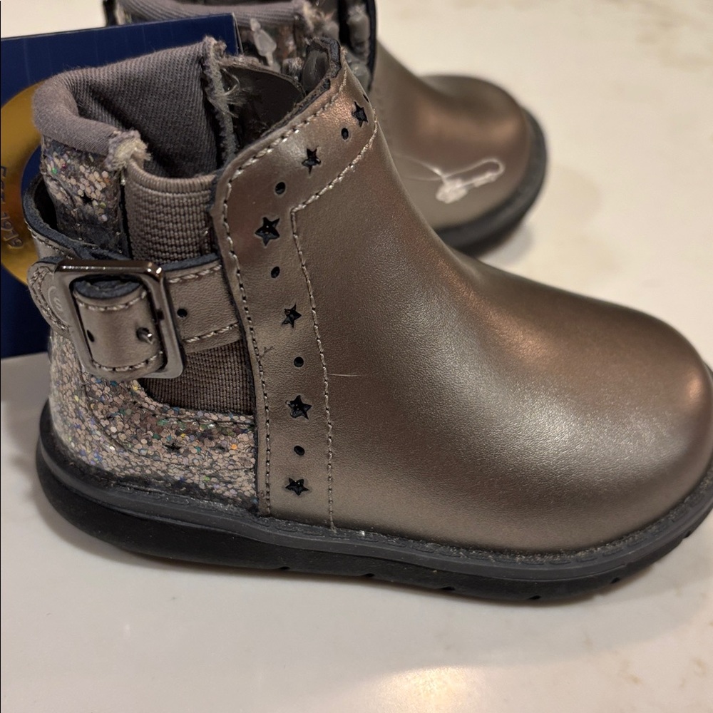 Stride Rite Steele Grey w Sparkle Ankle Boots toddler size 4 NWT - Picture 2 of 9